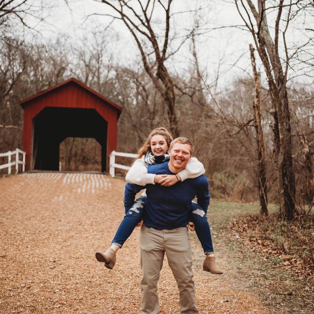 Meet your Posher, Mari pat